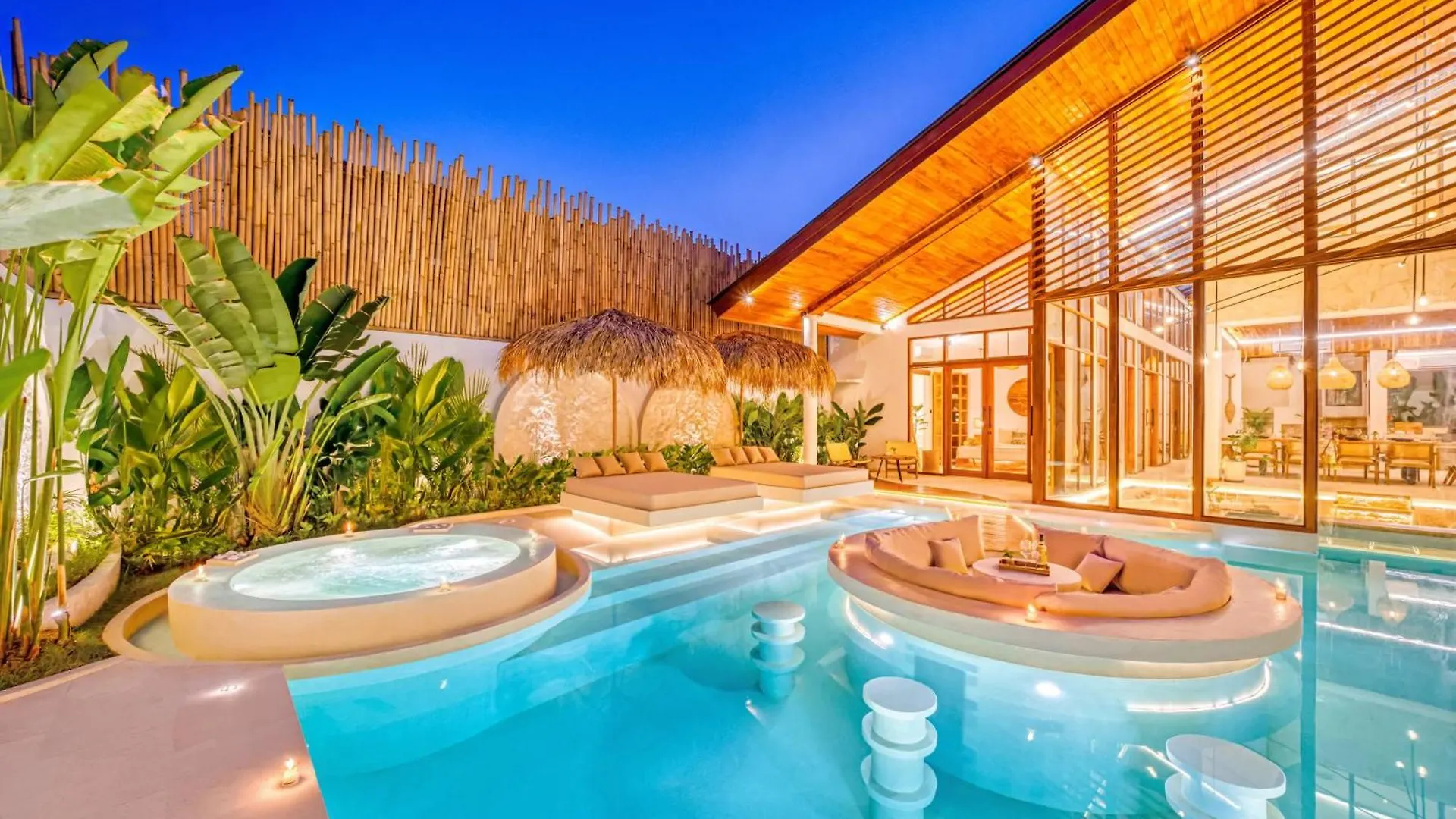 Villa Orlando - Brand New 9Br Jacuzzi Cinema Seminyak  0*, Seminyak (Bali) Indonesia