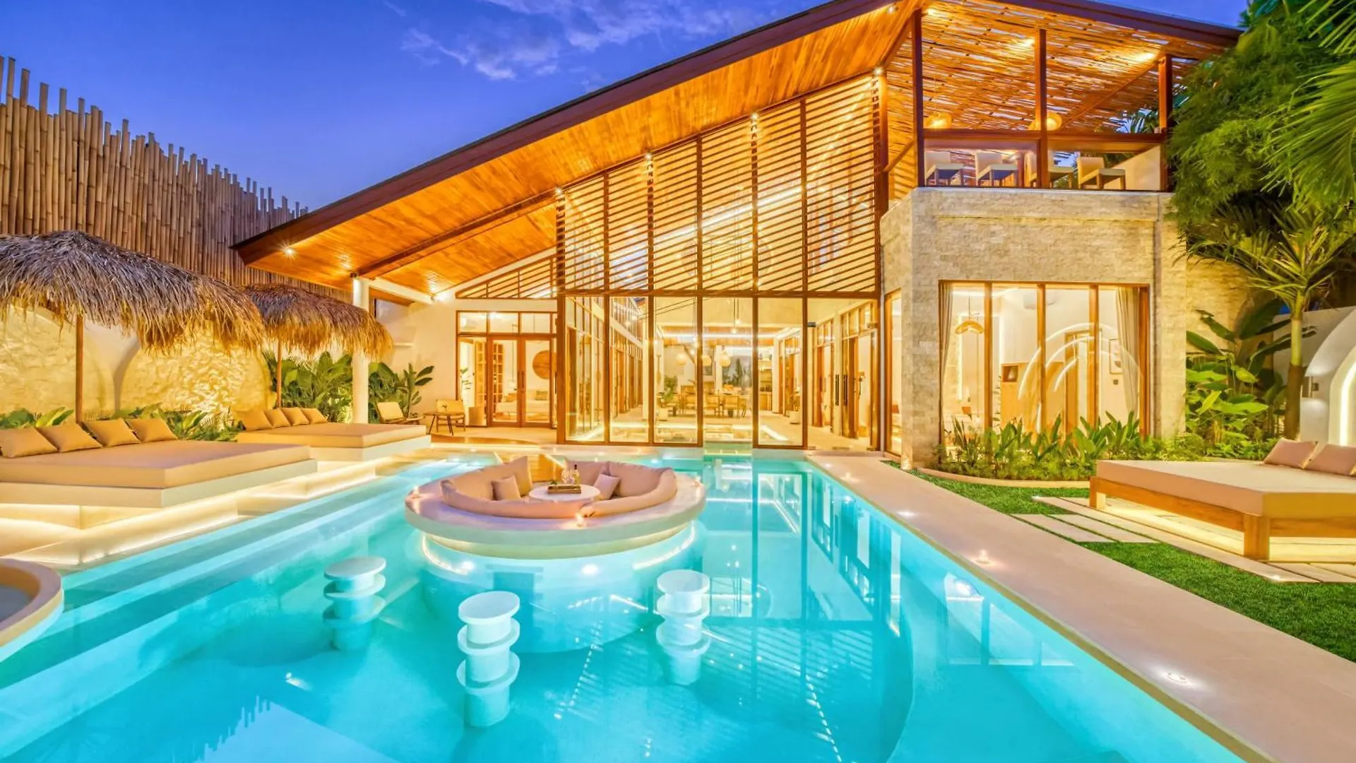 Villa Orlando - Brand New 9Br Jacuzzi Cinema Seminyak   Seminyak (Bali)