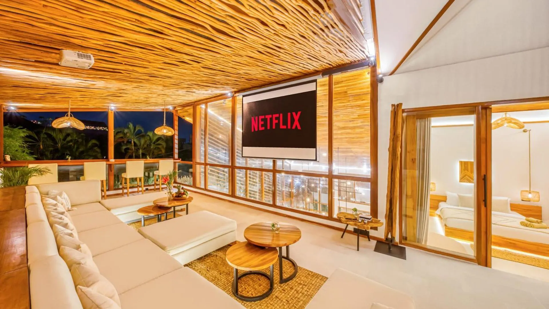 Villa Orlando - Brand New 9Br Jacuzzi Cinema Seminyak