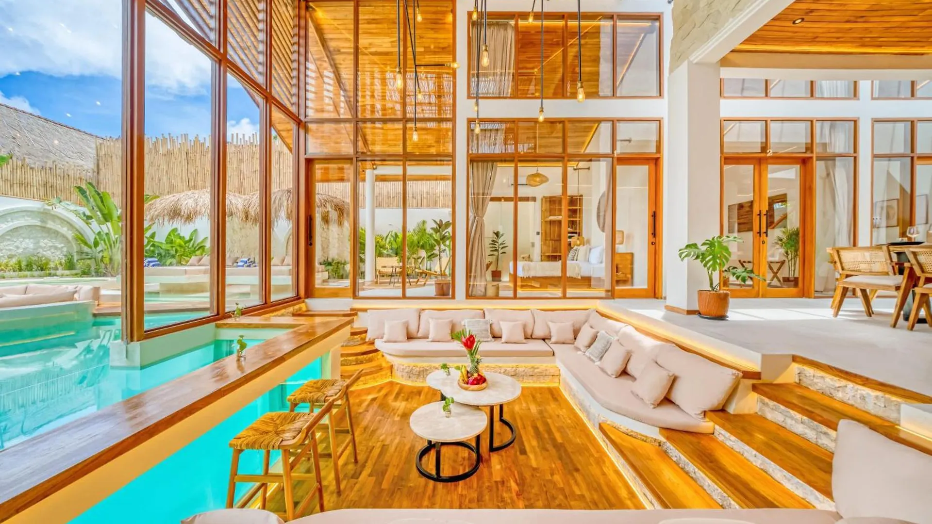 Villa Orlando - Brand New 9Br Jacuzzi Cinema Seminyak