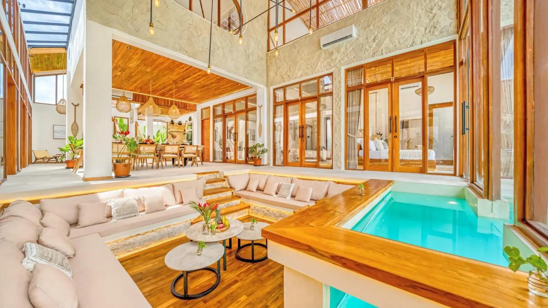 Villa Orlando - Brand New 9Br Jacuzzi Cinema Seminyak